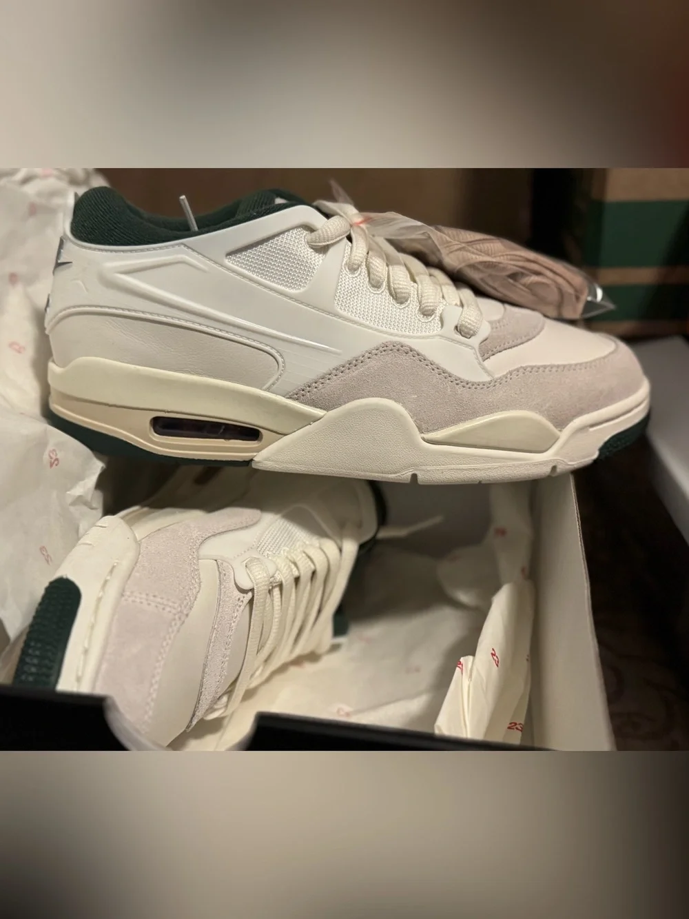 Air Jordan 4-Low-Top Sneakers in Cream and Dark Green